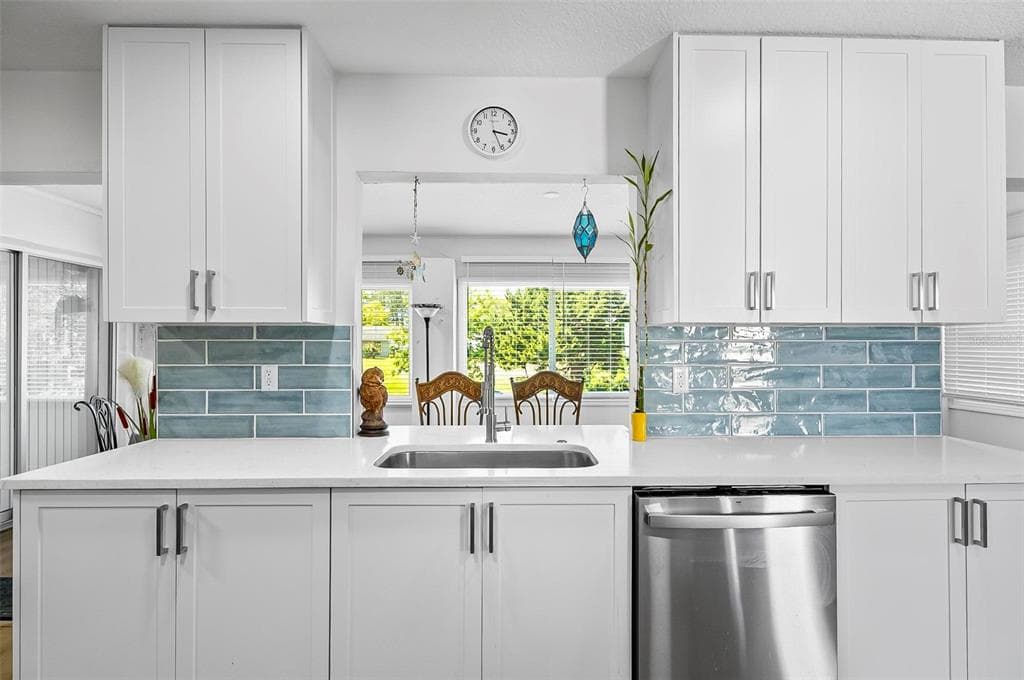 45 FARRAGUT DRIVE photo 9
