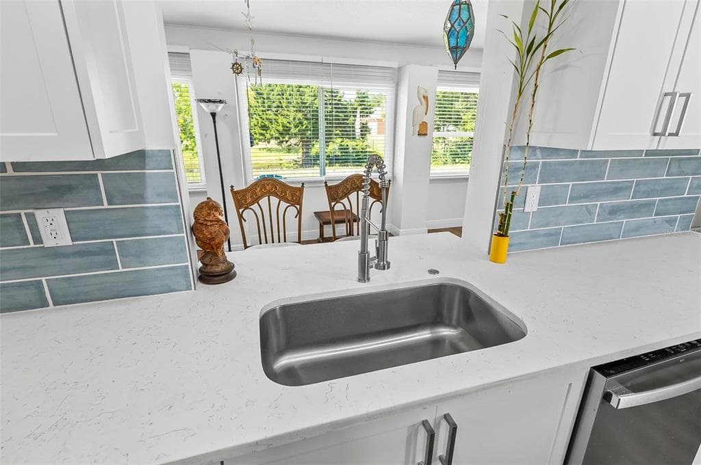 45 FARRAGUT DRIVE photo 10