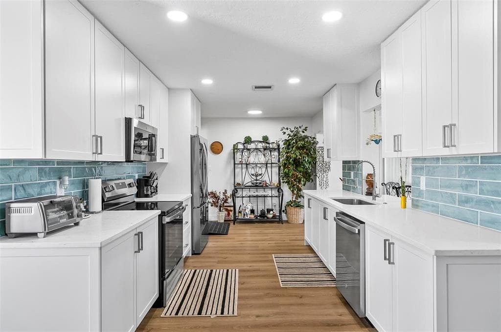 45 FARRAGUT DRIVE photo 8