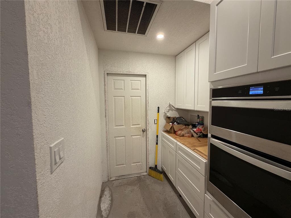 5264 BRICKELL DRIVE photo 4