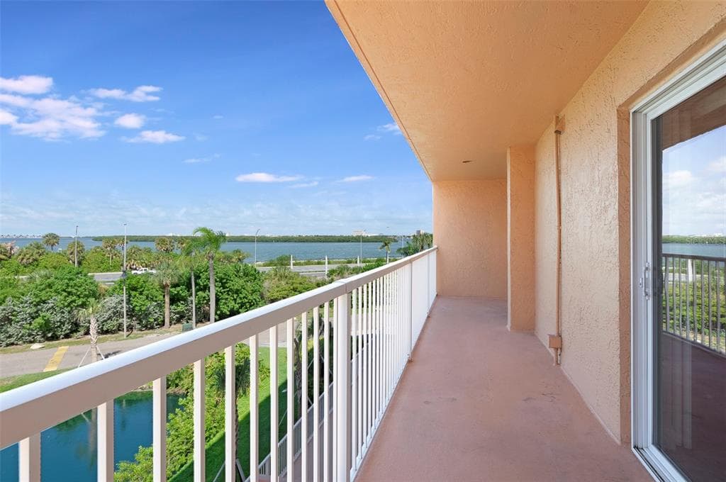 7430 SUNSHINE SKYWAY LANE S 405 photo 18