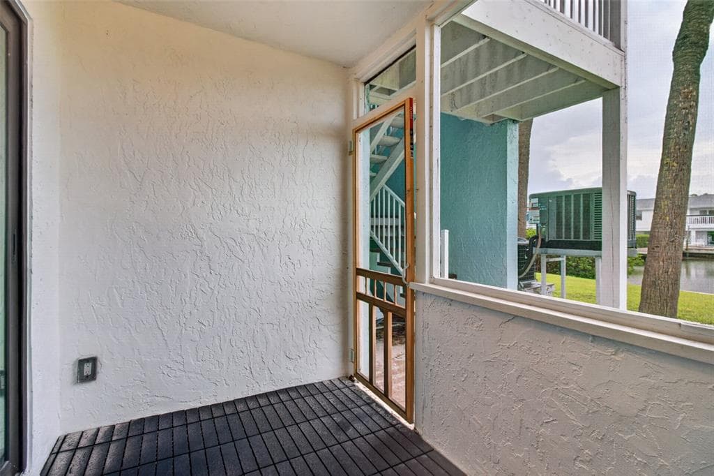 1 WINDRUSH BOULEVARD 65 photo 23