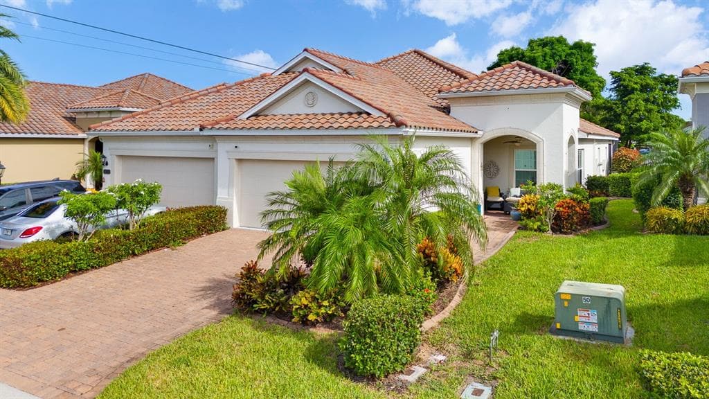 7010 PLAYA BELLA DRIVE photo 3