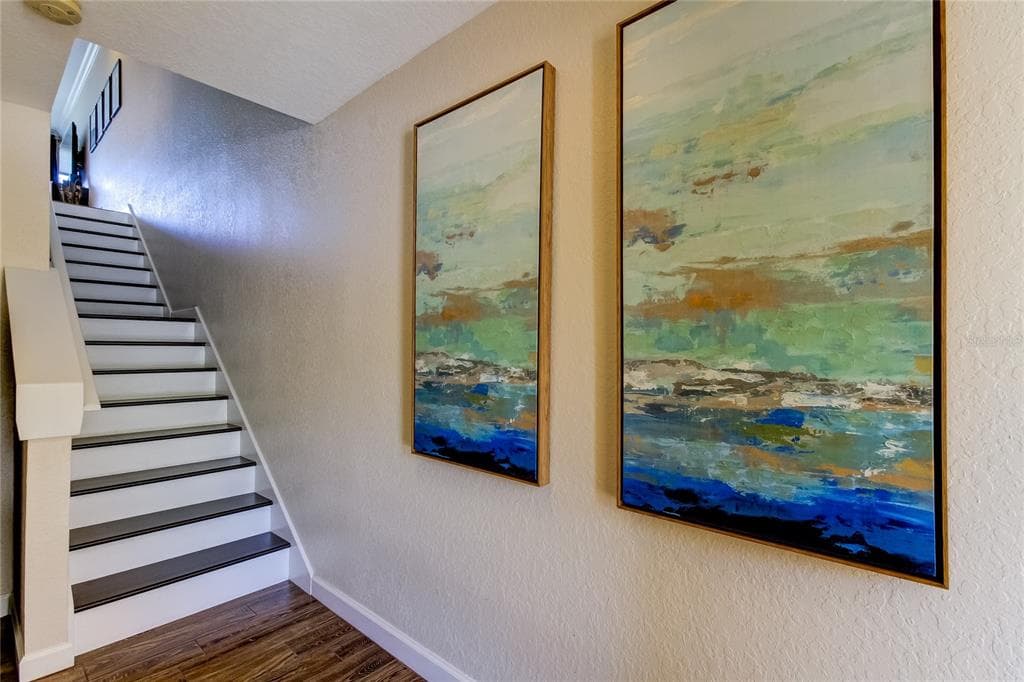 129 BRENT CIRCLE photo 6