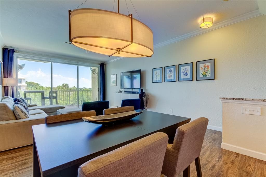 129 BRENT CIRCLE photo 12