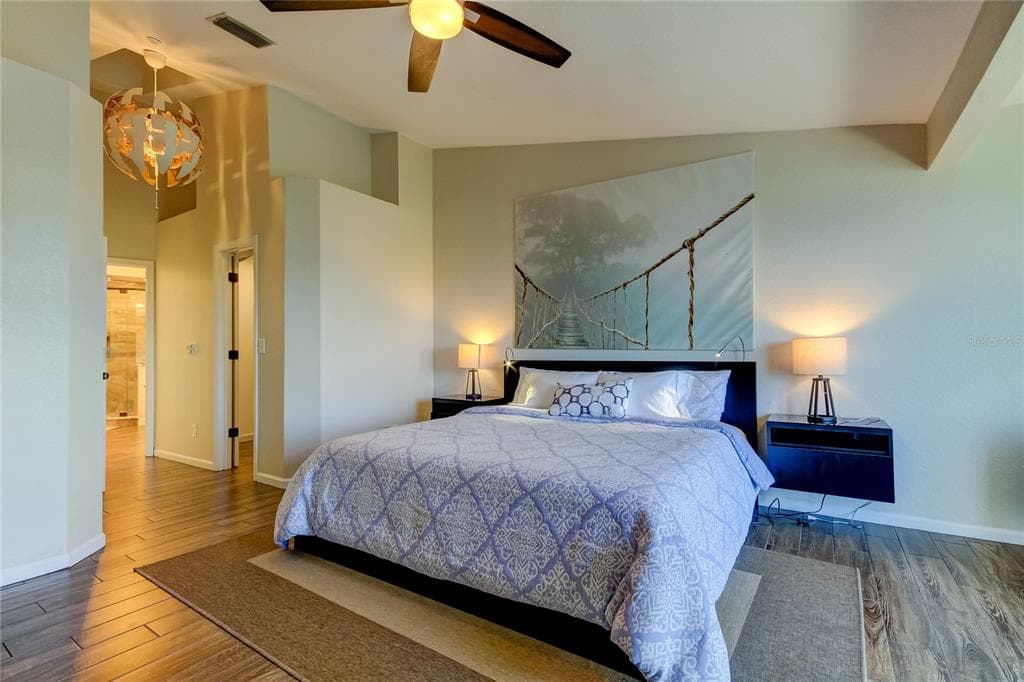 129 BRENT CIRCLE photo 22
