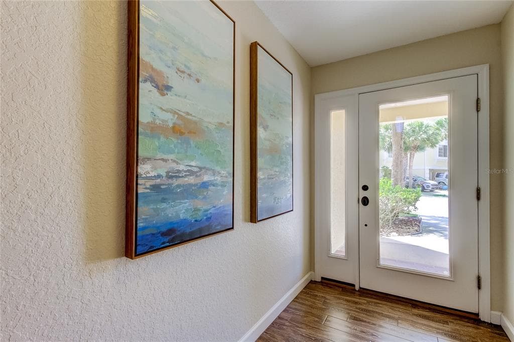 129 BRENT CIRCLE photo 5