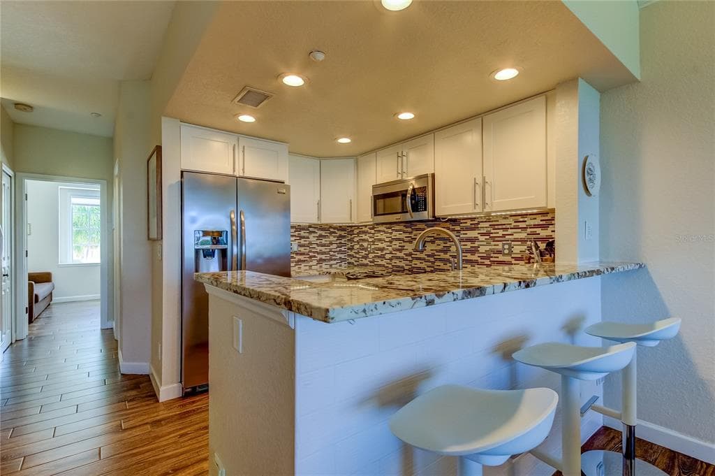129 BRENT CIRCLE photo 14