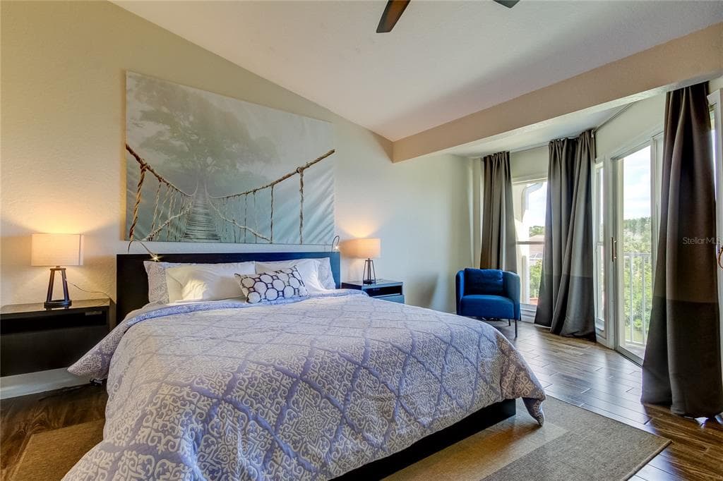 129 BRENT CIRCLE photo 19