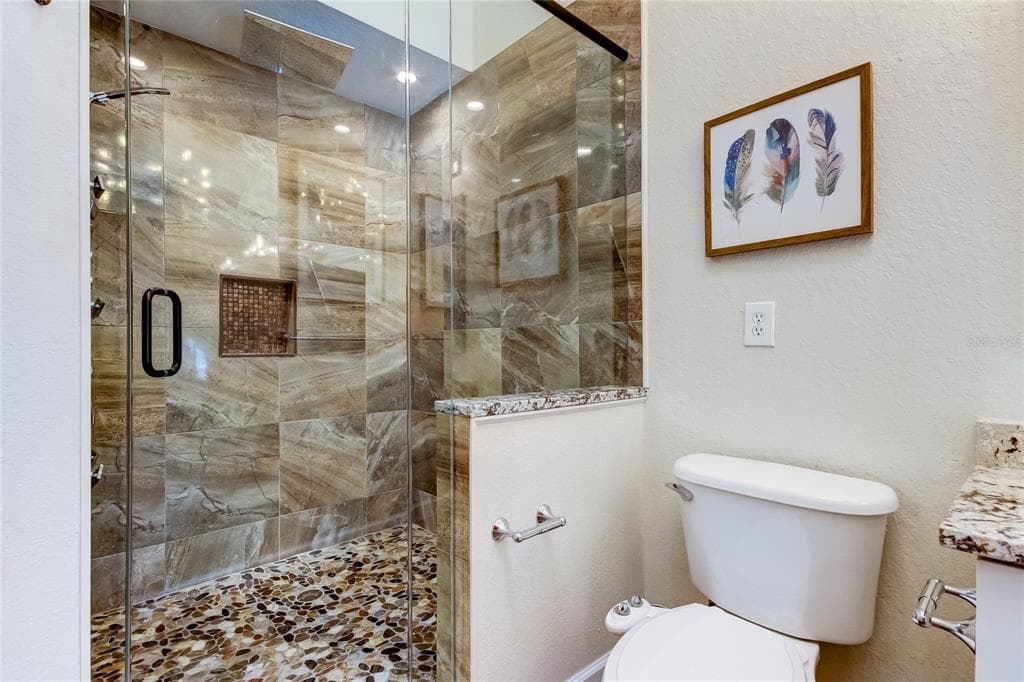 129 BRENT CIRCLE photo 25
