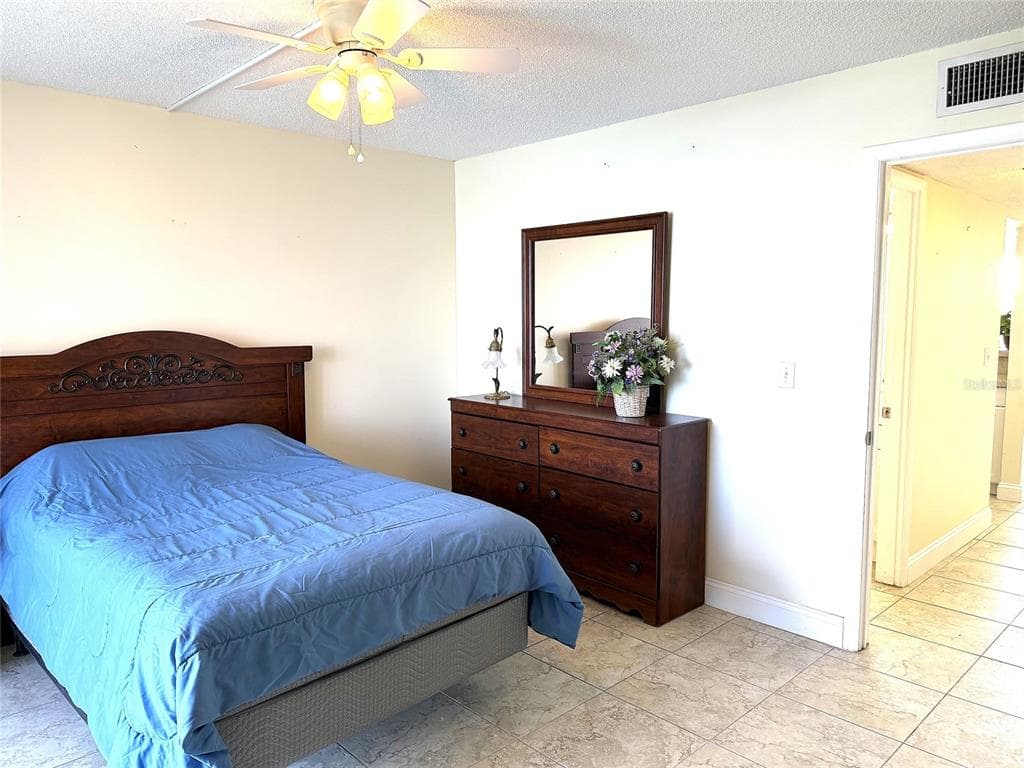 7665 SUN ISLAND DRIVE S 409 photo 13