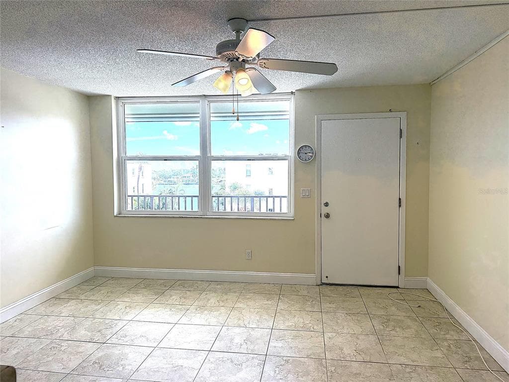 7665 SUN ISLAND DRIVE S 409 photo 11