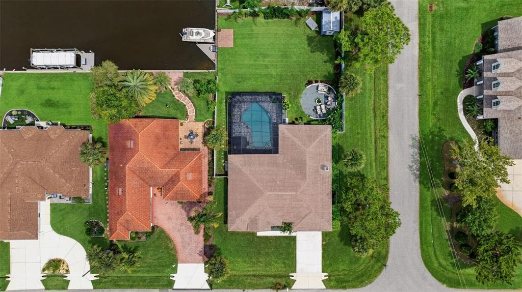 16 CHERRYTREE COURT photo 1