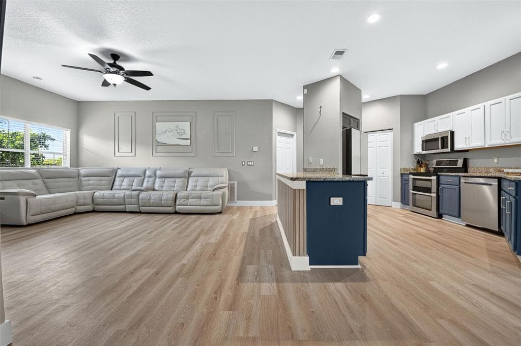 16 CHERRYTREE COURT photo 25