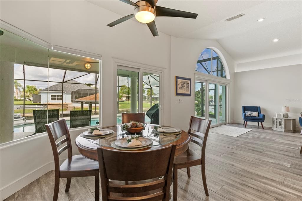 17 COLLINGTON COURT photo 14