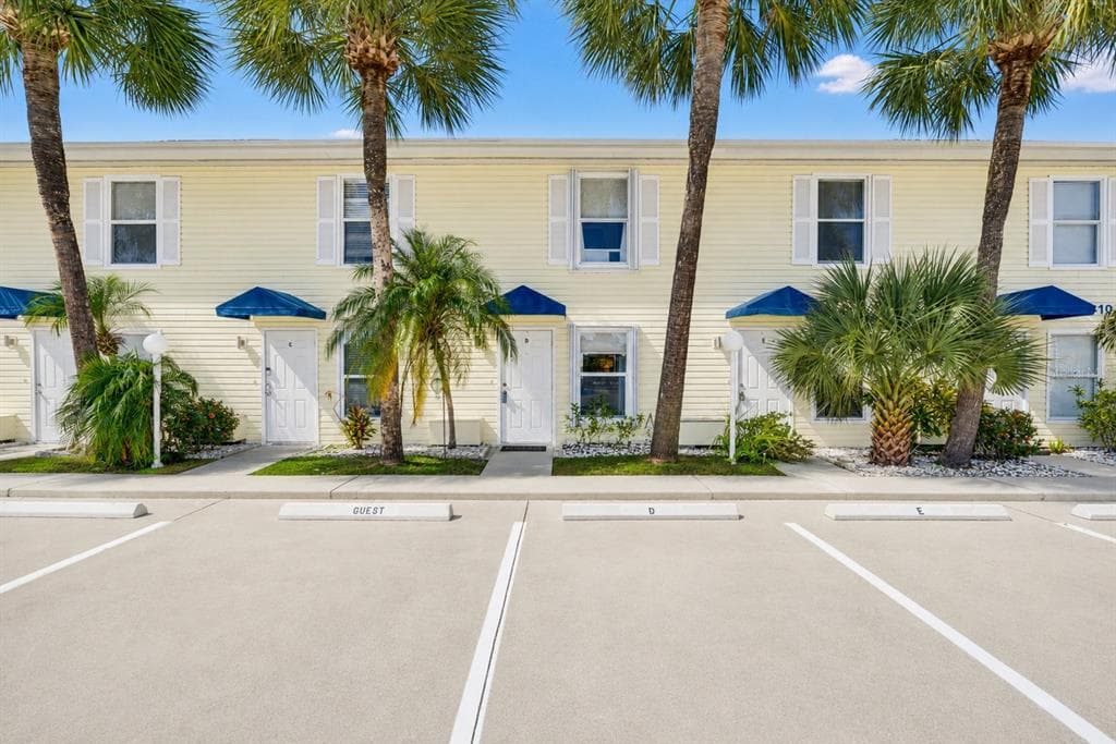 26310 RAMPART BOULEVARD 504 photo 4