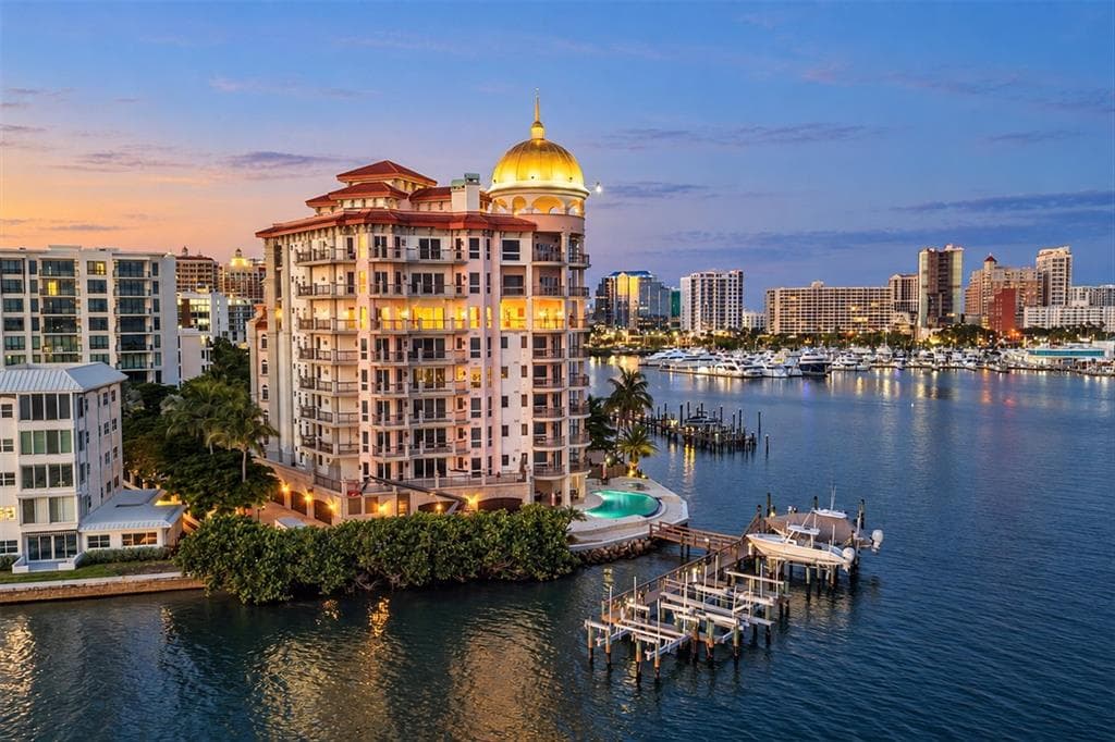 420 GOLDEN GATE POINT 700 photo 3