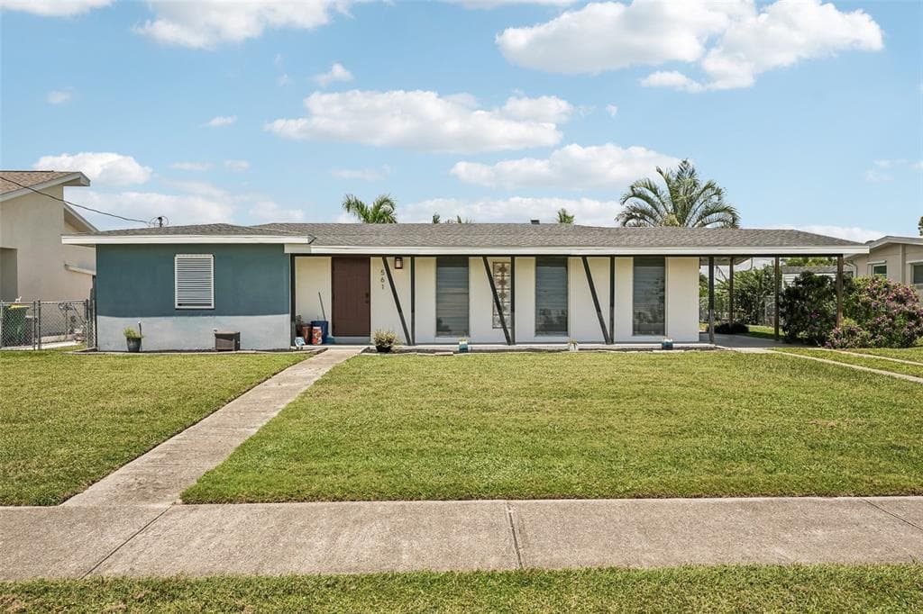 561 LINDLEY TERRACE photo 2