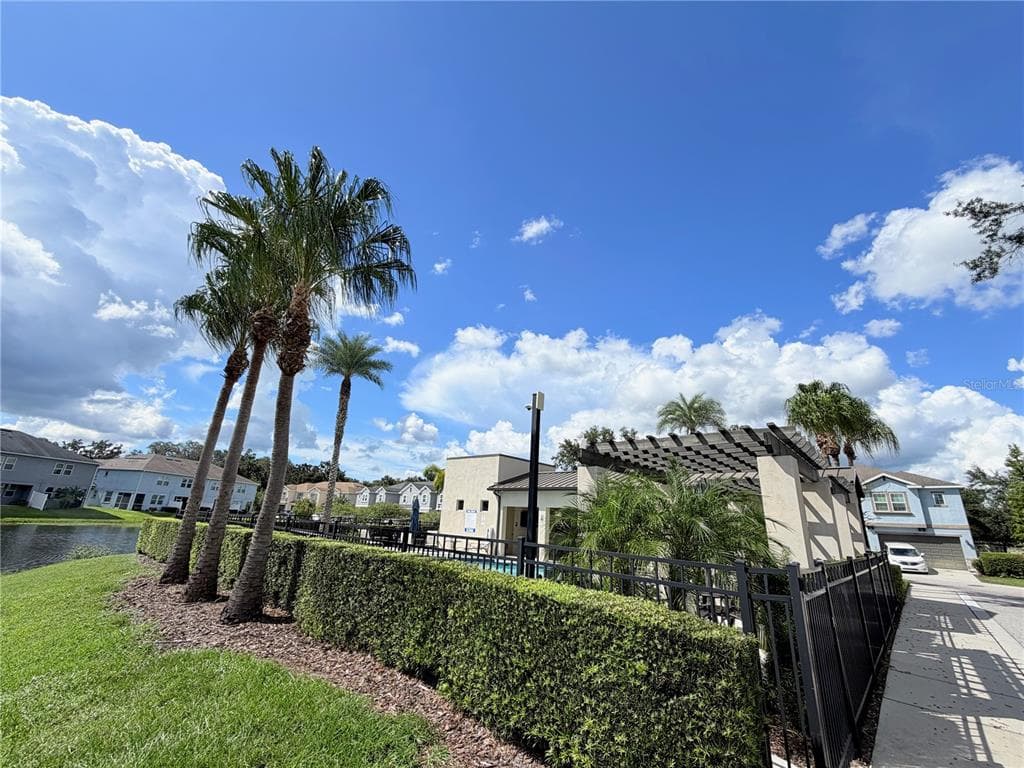 6824 CITRUS CREEK LANE photo 24