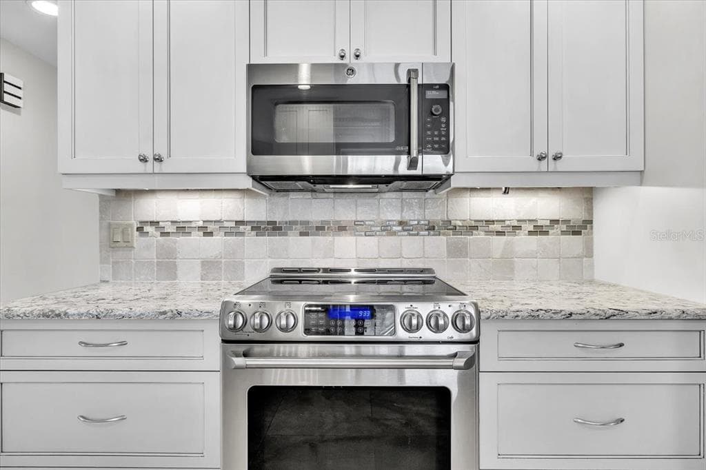 26090 CONSTANTINE ROAD photo 16
