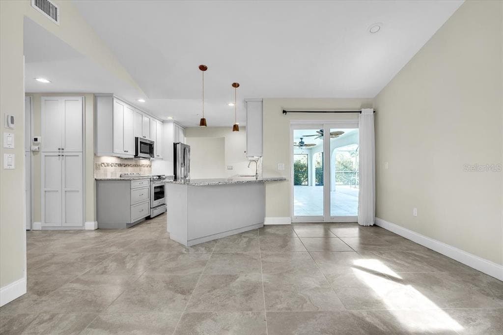 26090 CONSTANTINE ROAD photo 20