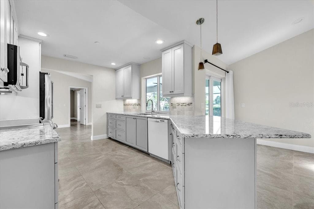 26090 CONSTANTINE ROAD photo 18
