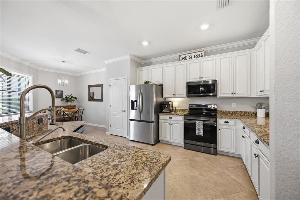 13834 VANCANZA DRIVE photo 18