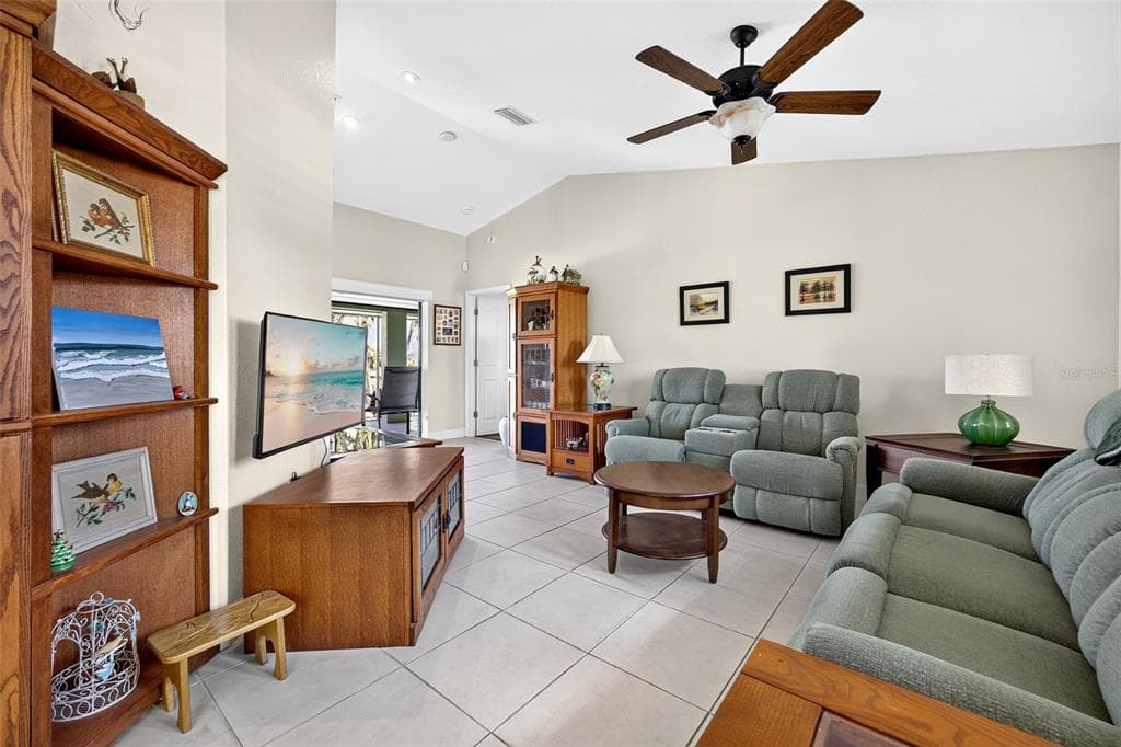 1424 KINGLET DRIVE 5