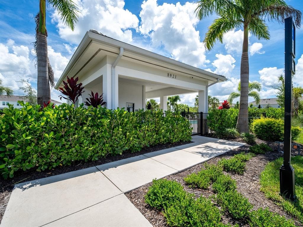 8632 LUNAR SKYE STREET photo 13