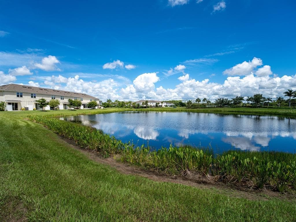 8632 LUNAR SKYE STREET photo 21