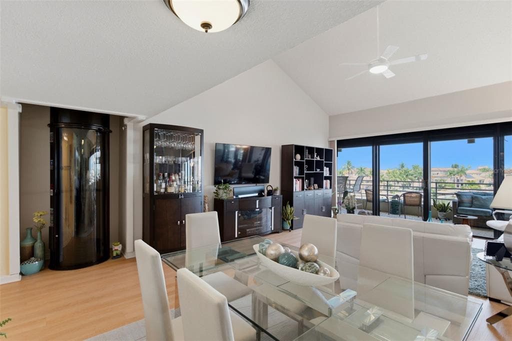 2775 KIPPS COLONY DRIVE S 305 photo 6