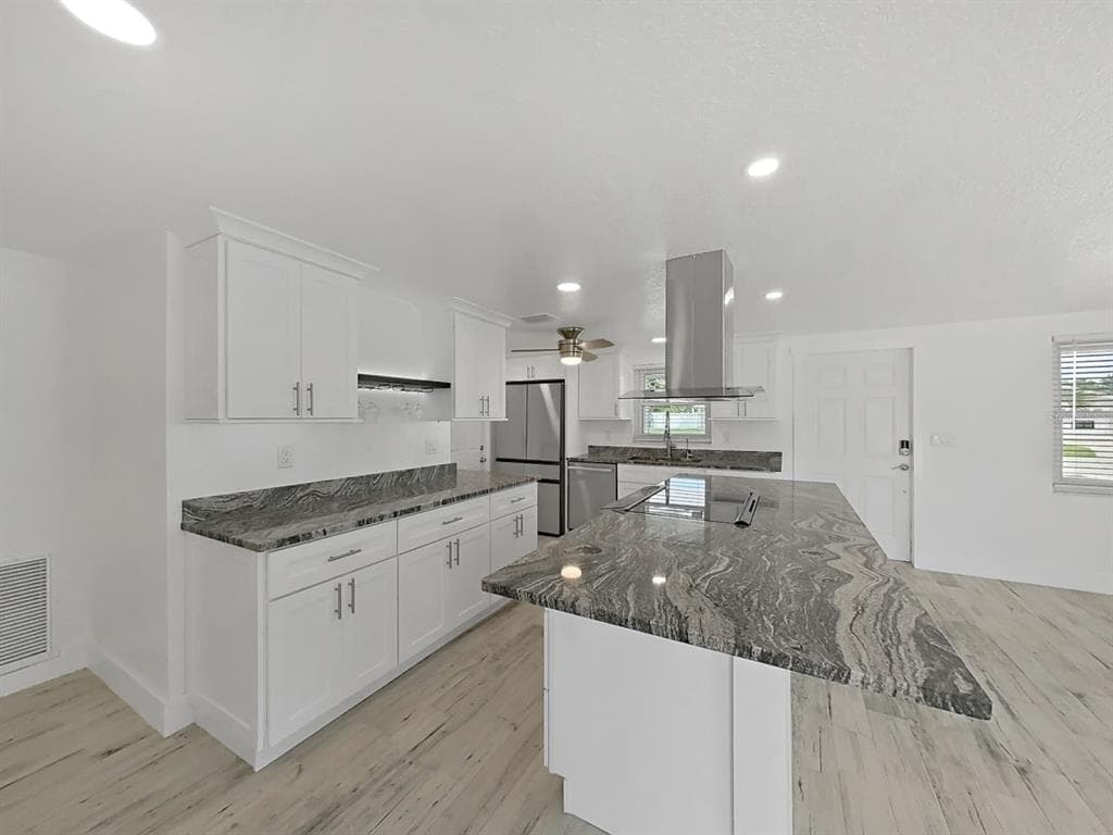 4156 FLORAMAR TERRACE photo 15