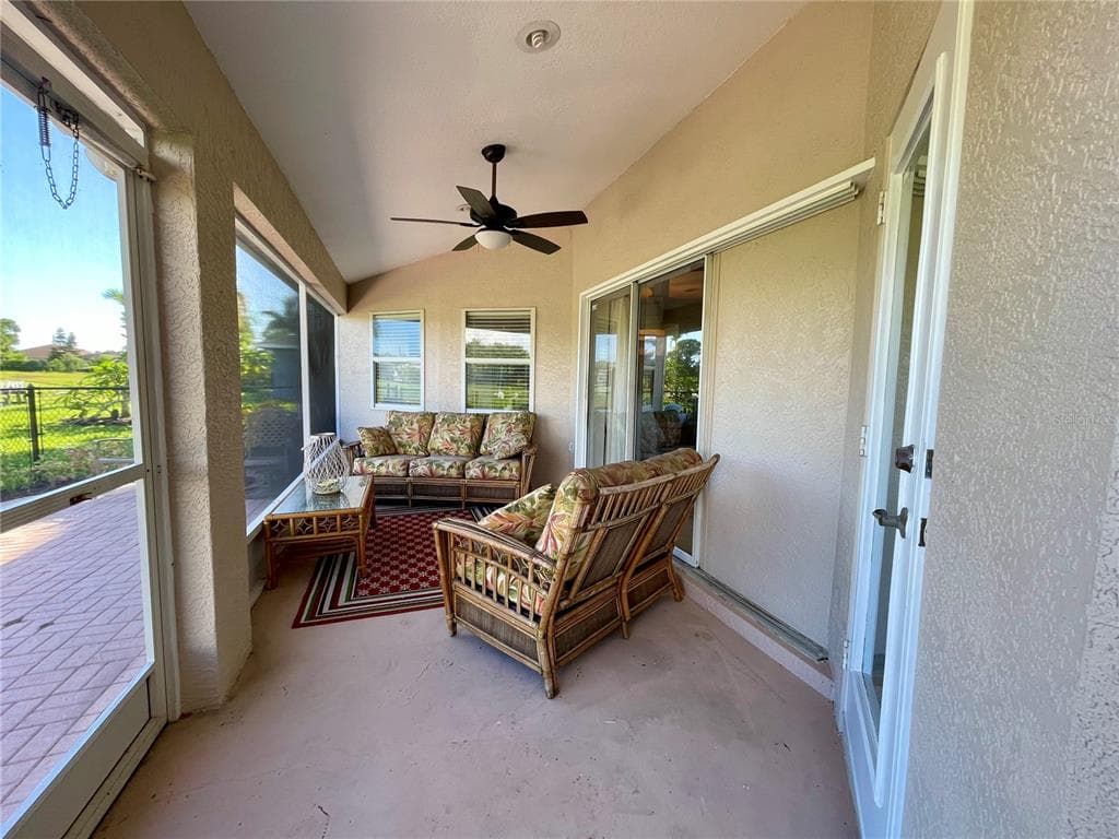 511 ROTONDA CIRCLE photo 22