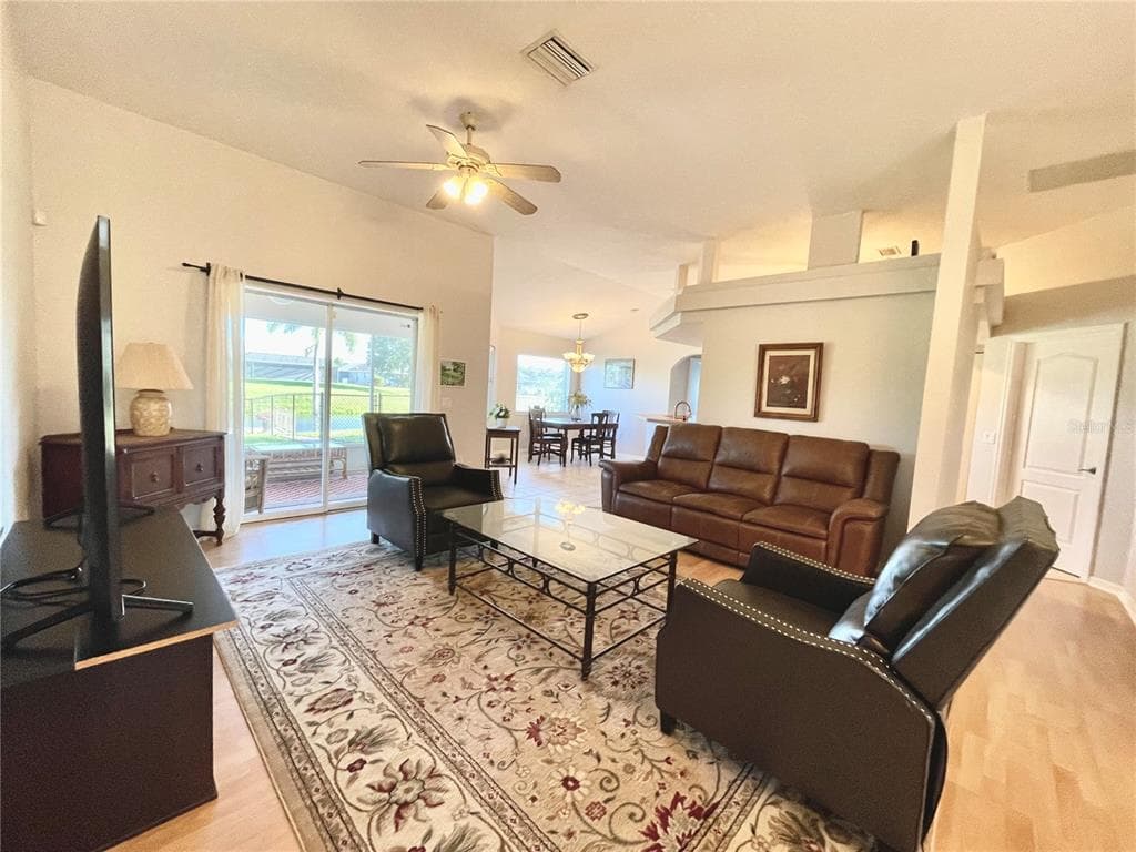 511 ROTONDA CIRCLE photo 3