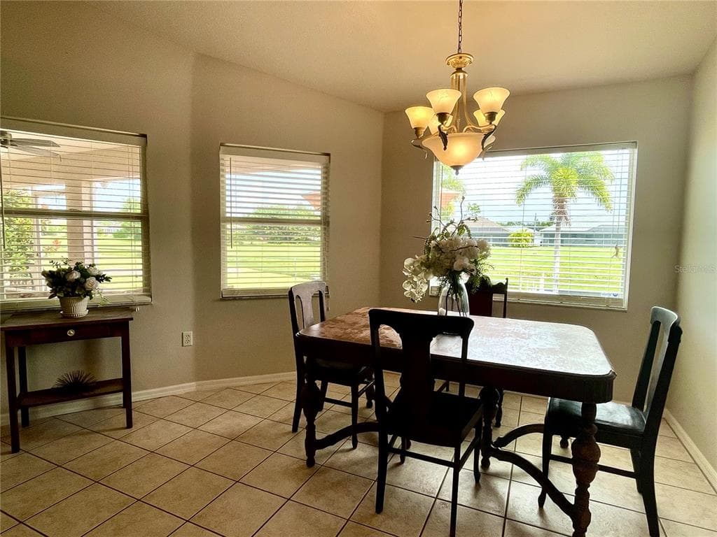 511 ROTONDA CIRCLE photo 9
