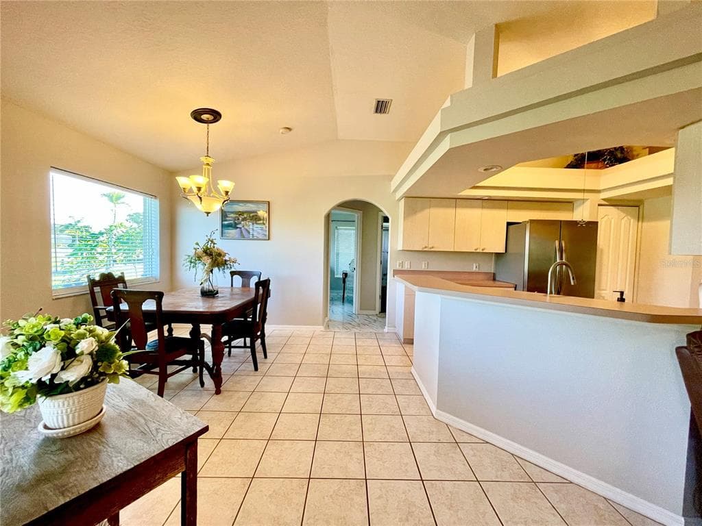 511 ROTONDA CIRCLE photo 10