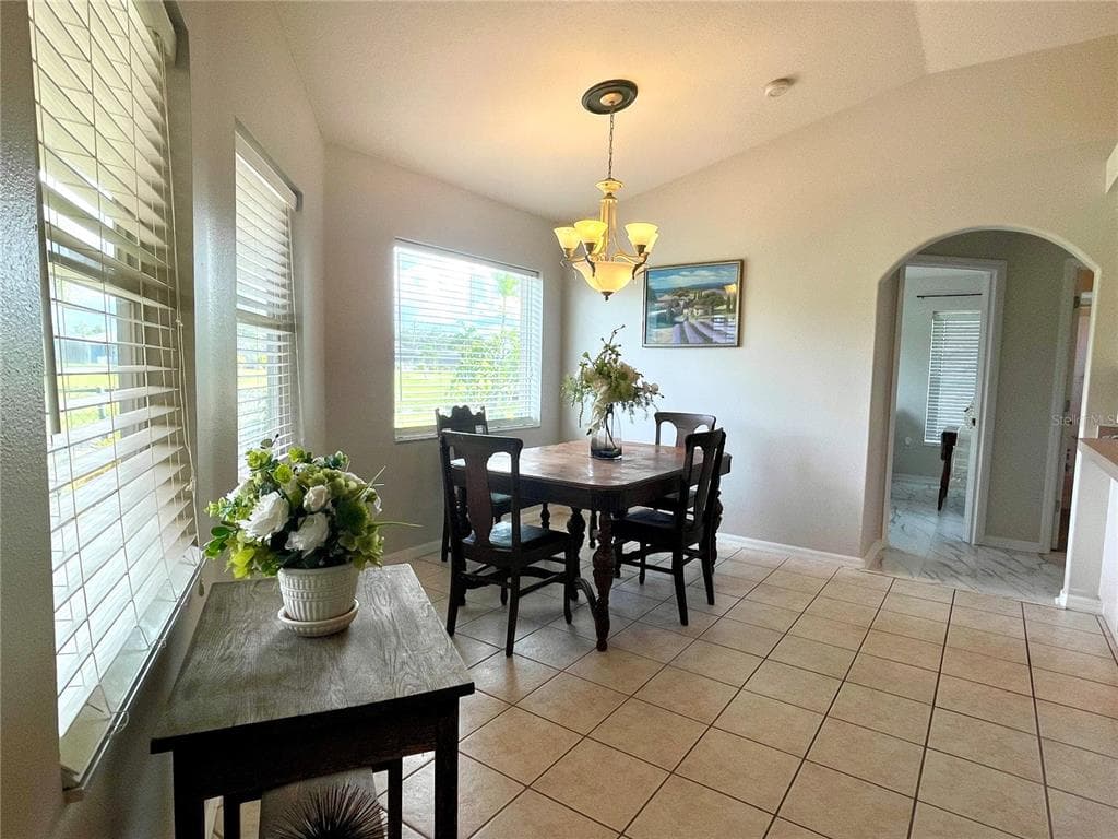 511 ROTONDA CIRCLE photo 8