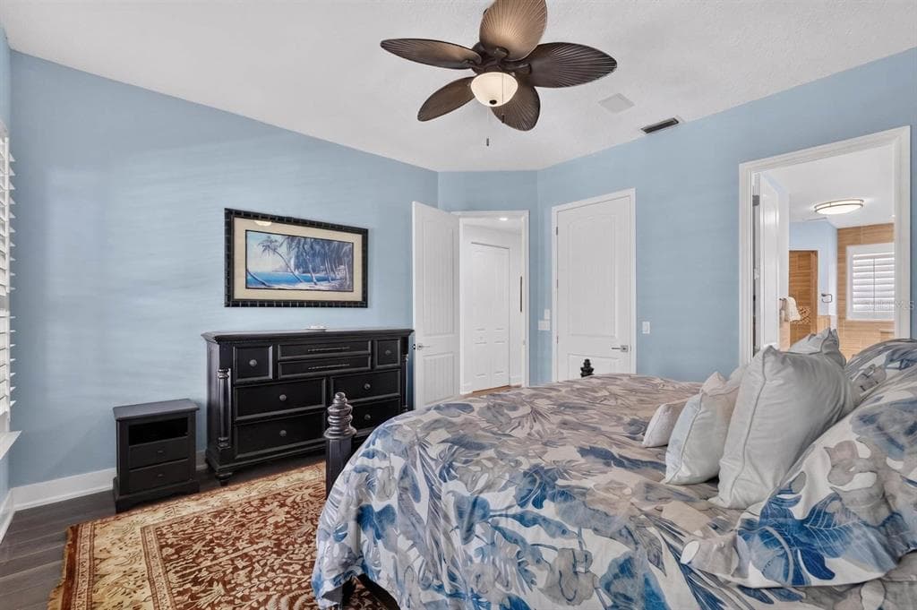 15 MADEIRA COURT photo 17