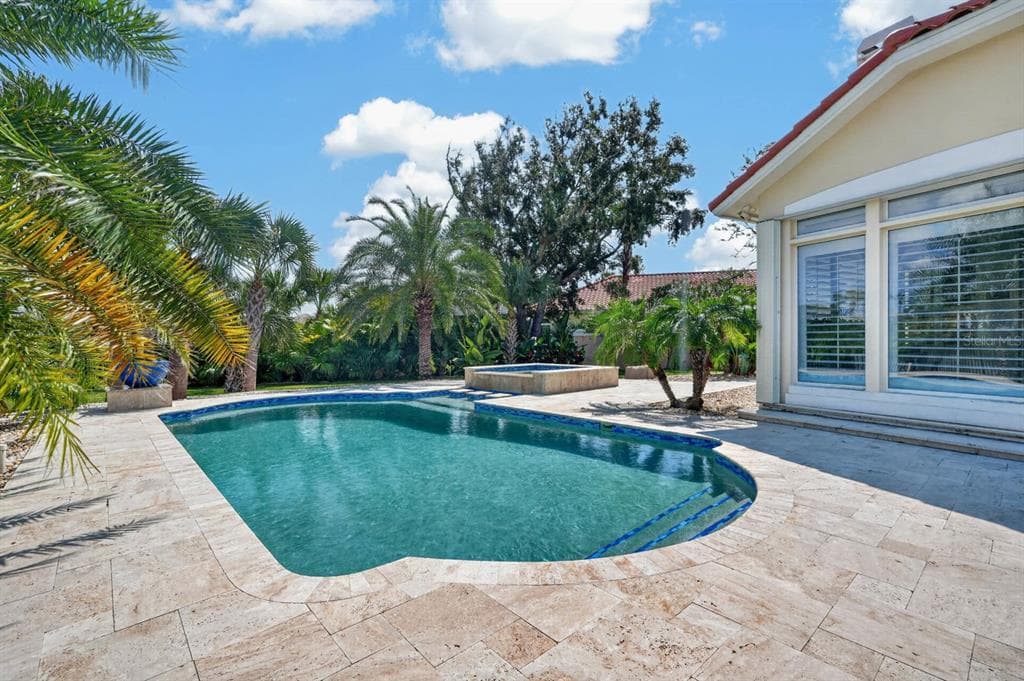 15 MADEIRA COURT photo 24