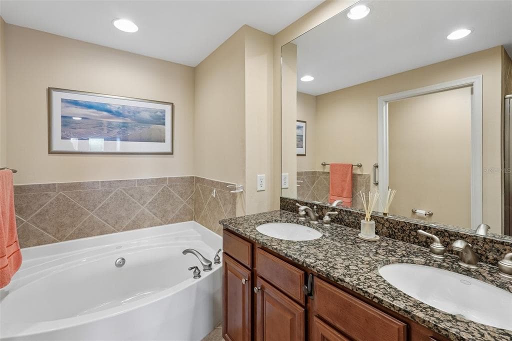 808 3RD AVENUE W 809 photo 16