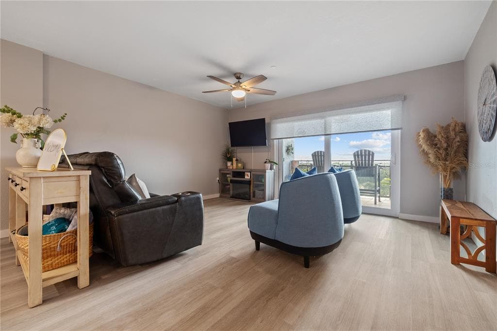 2780 N RIVERSIDE DRIVE 805 photo 21