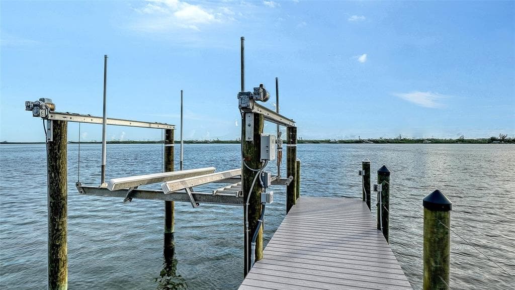 1115 BAYSHORE DRIVE 5