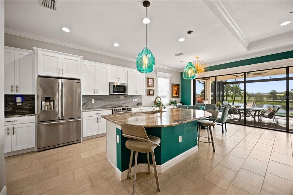 23709 WAVERLY CIRCLE photo 5