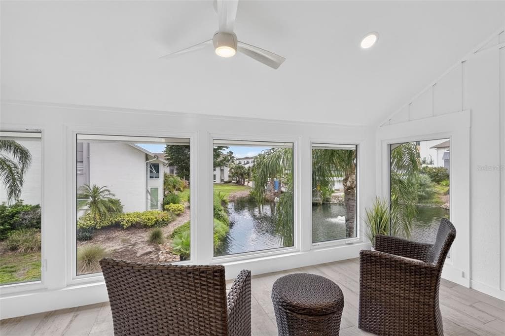 1130 W PEPPERTREE LANE 118 photo 3