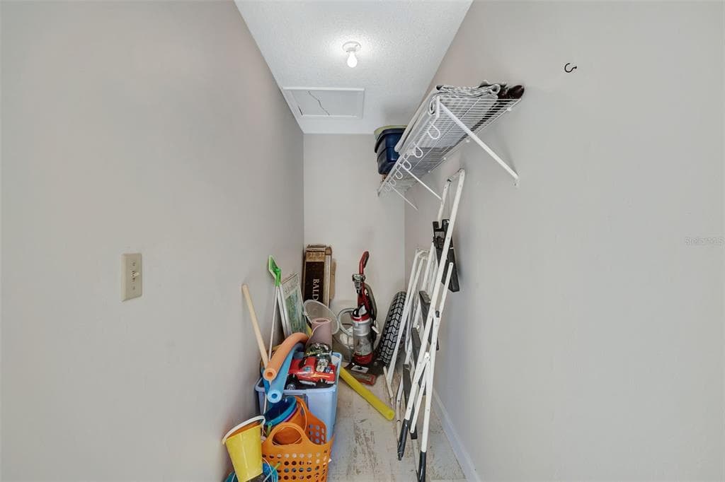 1130 W PEPPERTREE LANE 118 photo 21