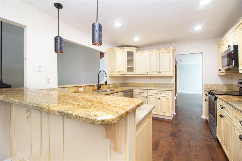 70 BAY WOODS DRIVE photo 5