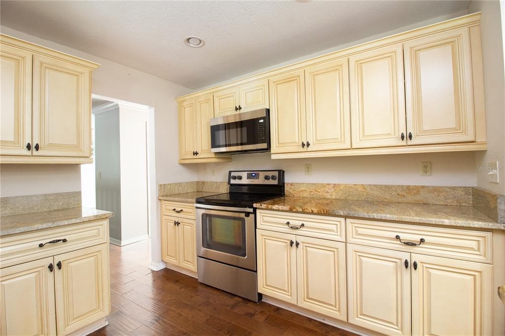 70 BAY WOODS DRIVE photo 8