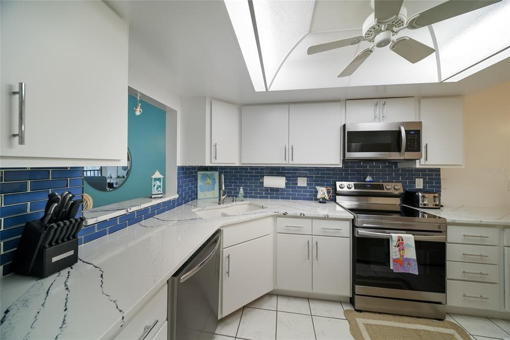 3705 E BAY DRIVE 115 photo 5