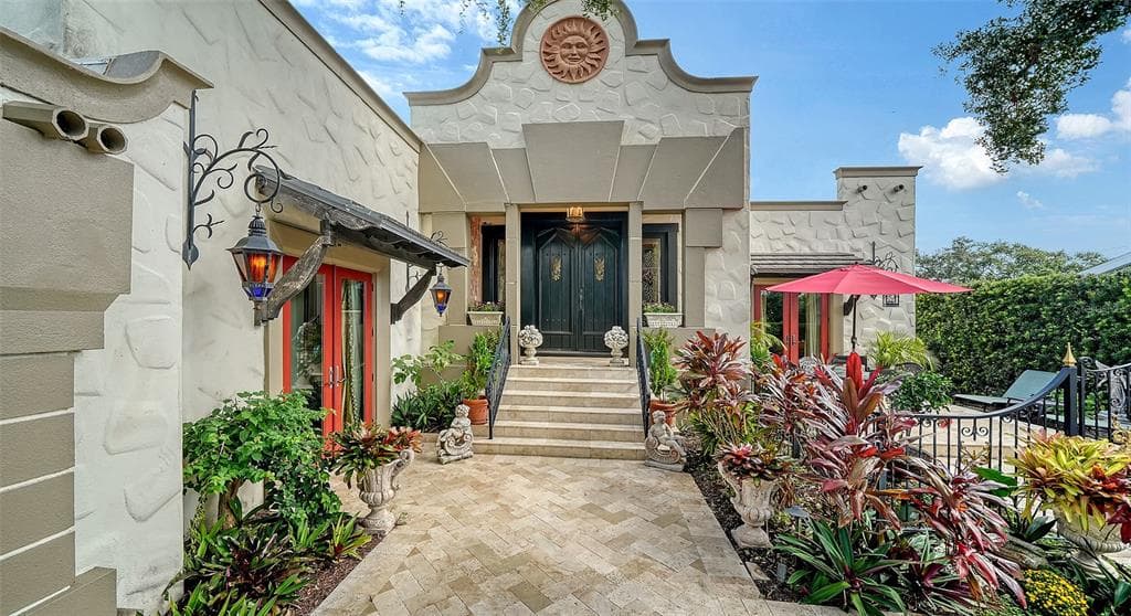 1853 FIESTA DRIVE photo 3