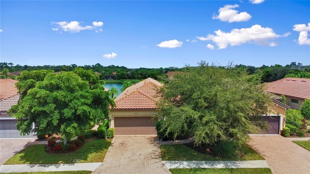 5548 SENTIERO DRIVE photo 2